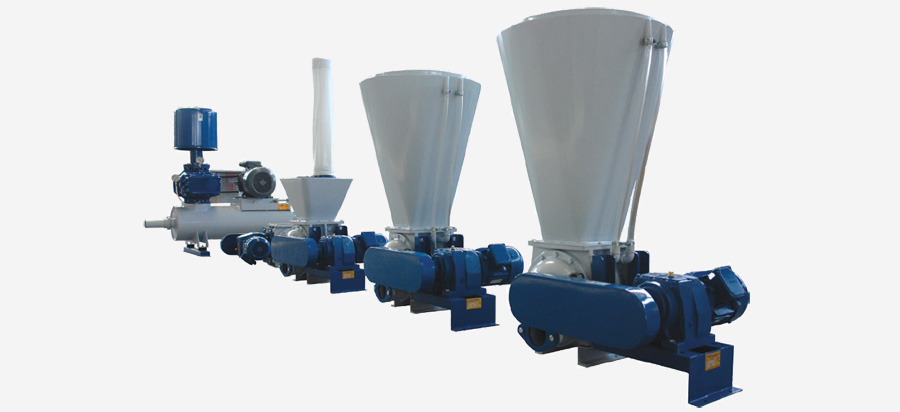 Industrial rotary airlock valve for pneumatic conveying
